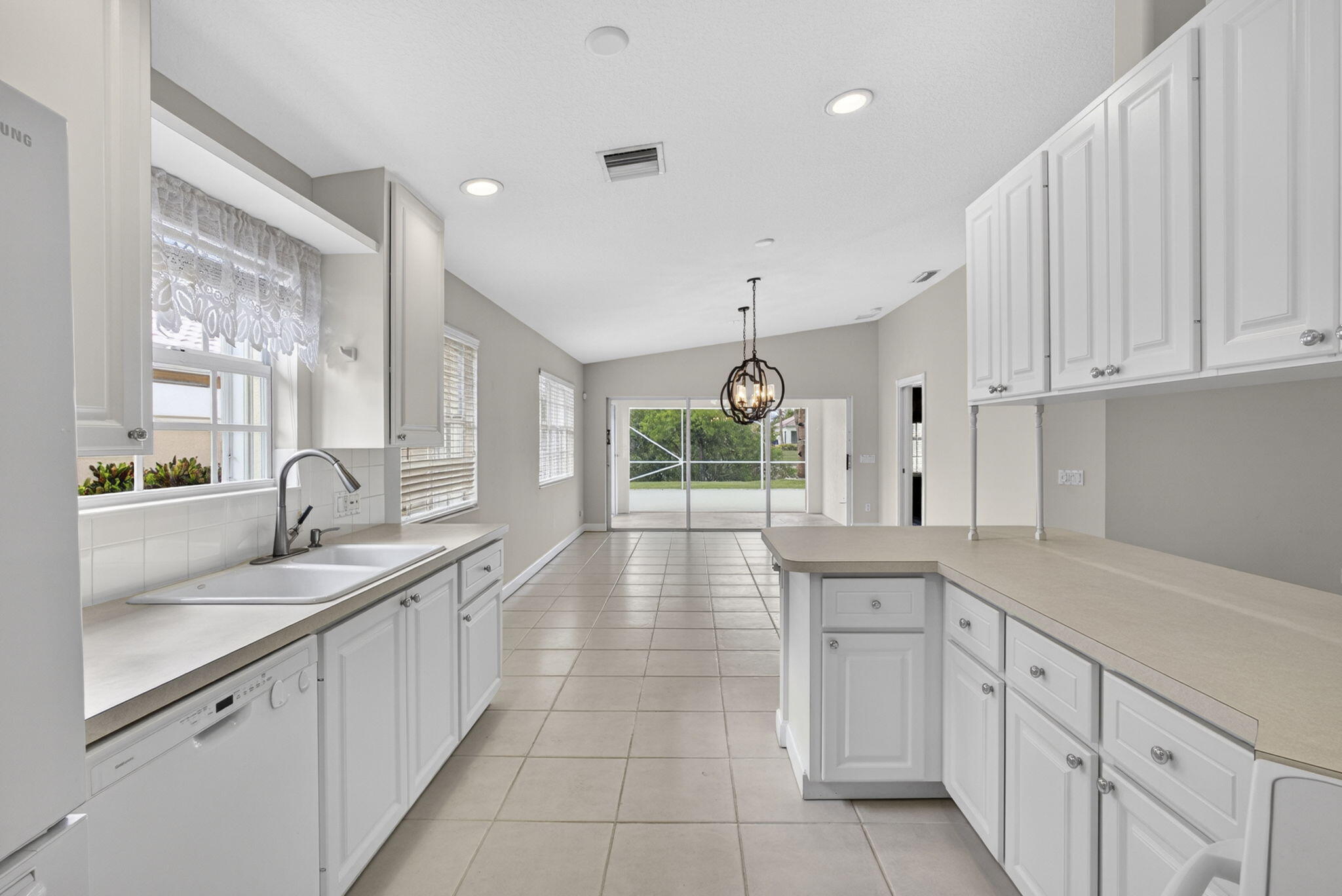 VILLAGEWALK OF WELLINGTON 3 - Residential