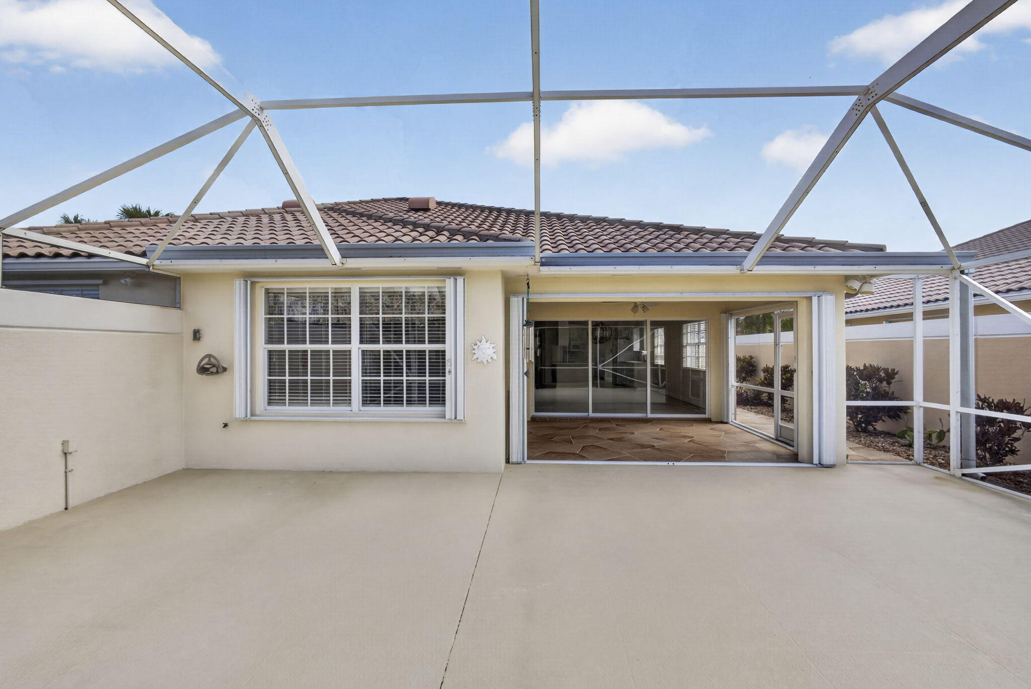 VILLAGEWALK OF WELLINGTON 3 - Residential