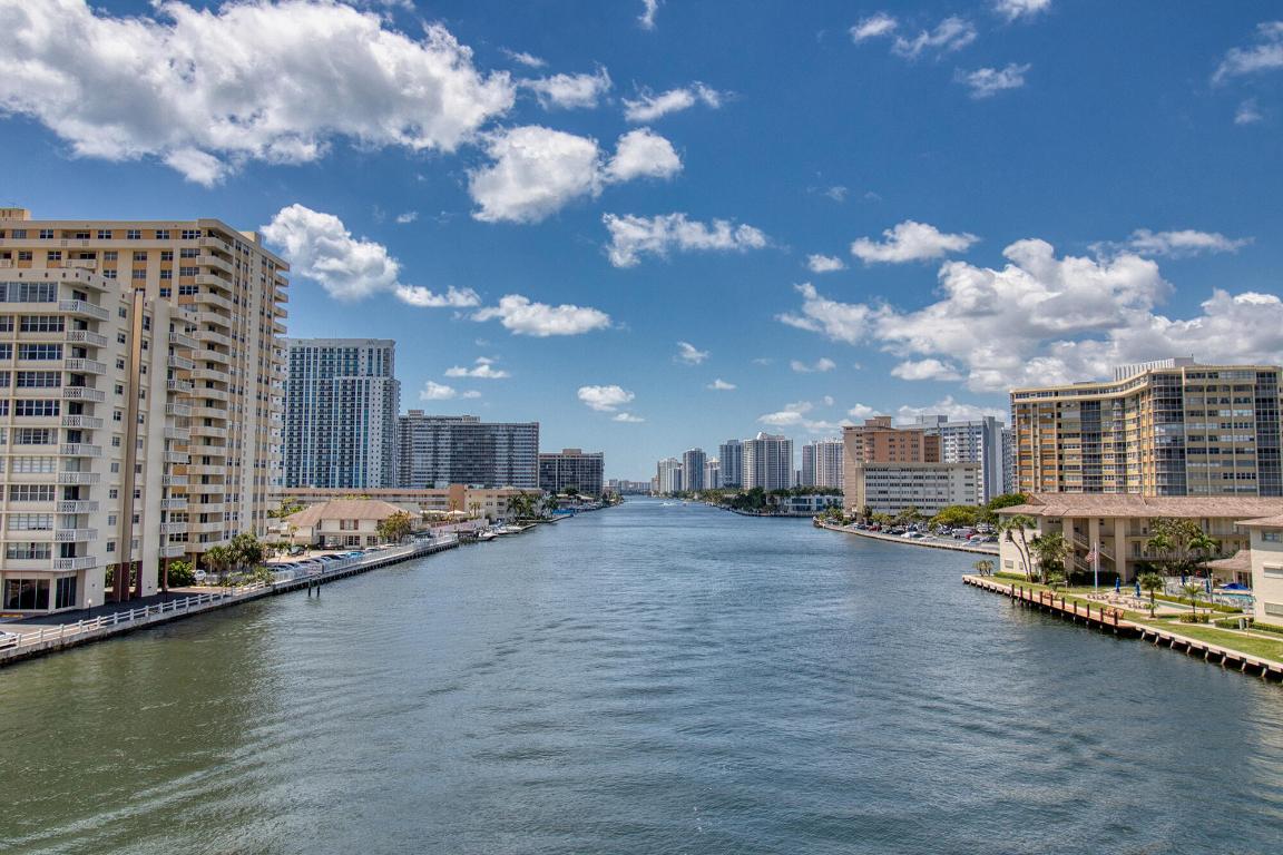 OCEANVIEW PARK CONDO - Residential Lease