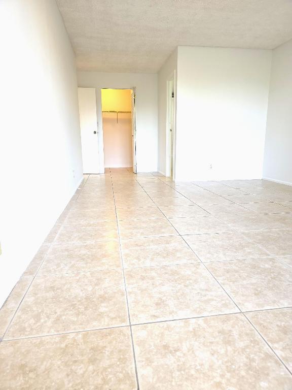 OCEANVIEW PARK CONDO - Residential Lease