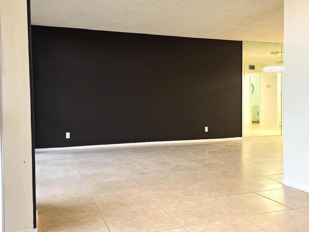 OCEANVIEW PARK CONDO - Residential Lease