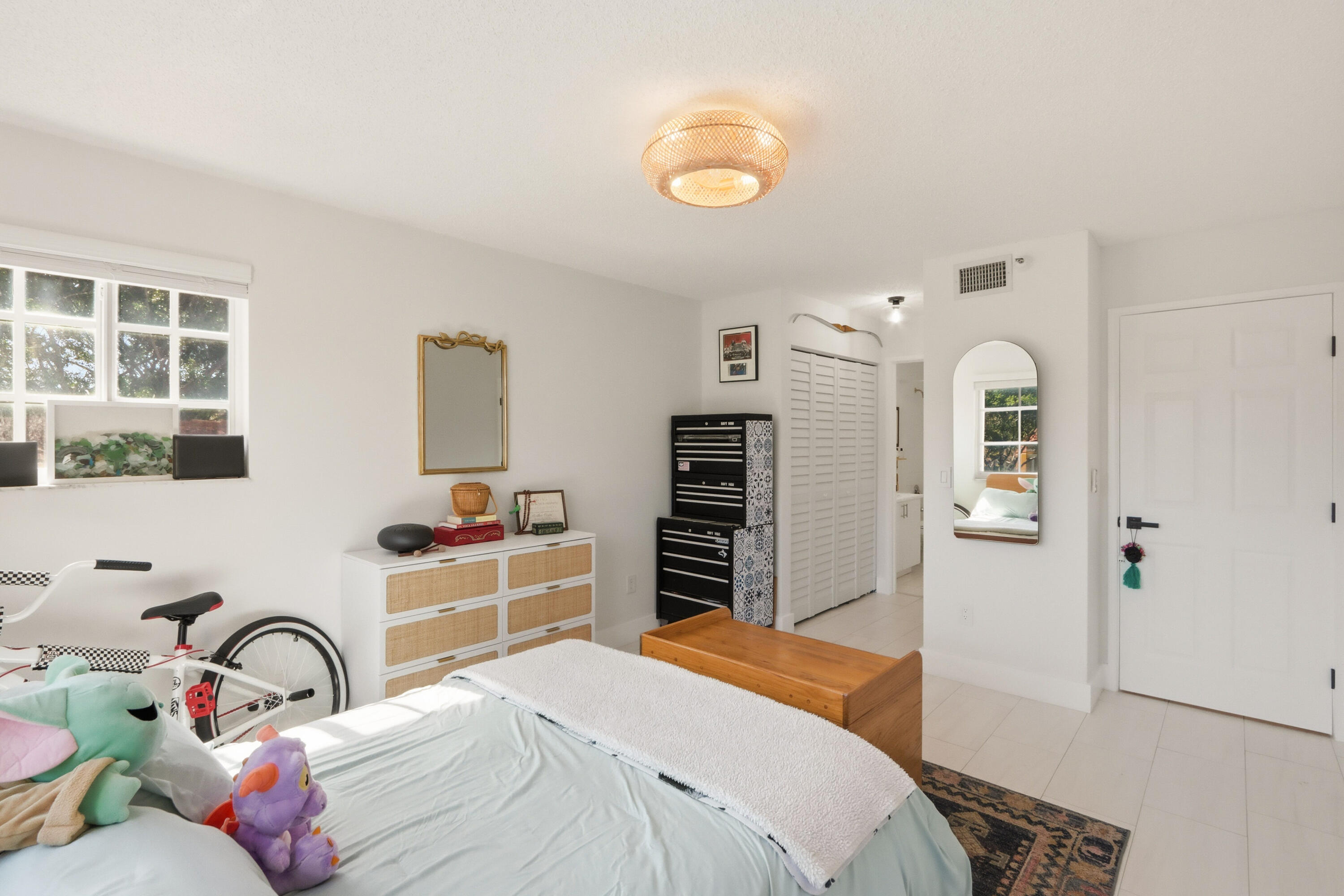 YACHT CLUB ON THE INTRACOASTAL CONDO - Residential