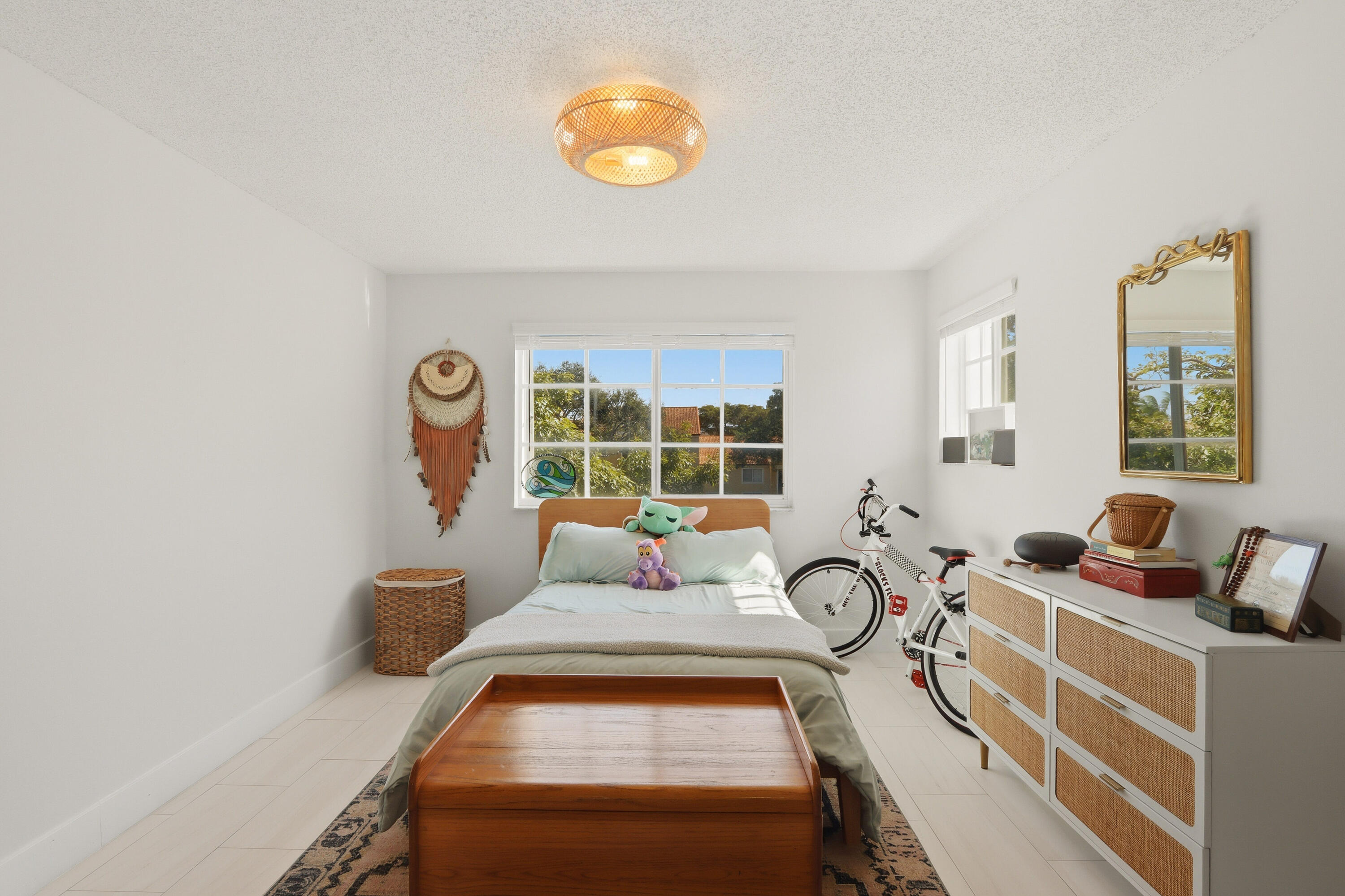 YACHT CLUB ON THE INTRACOASTAL CONDO - Residential