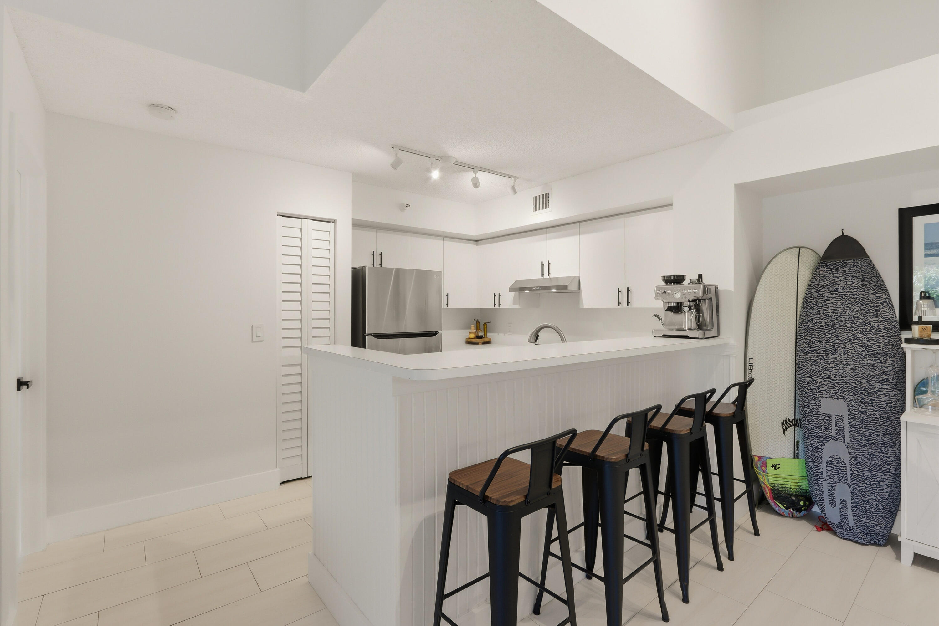 110 Yacht Club Way 306