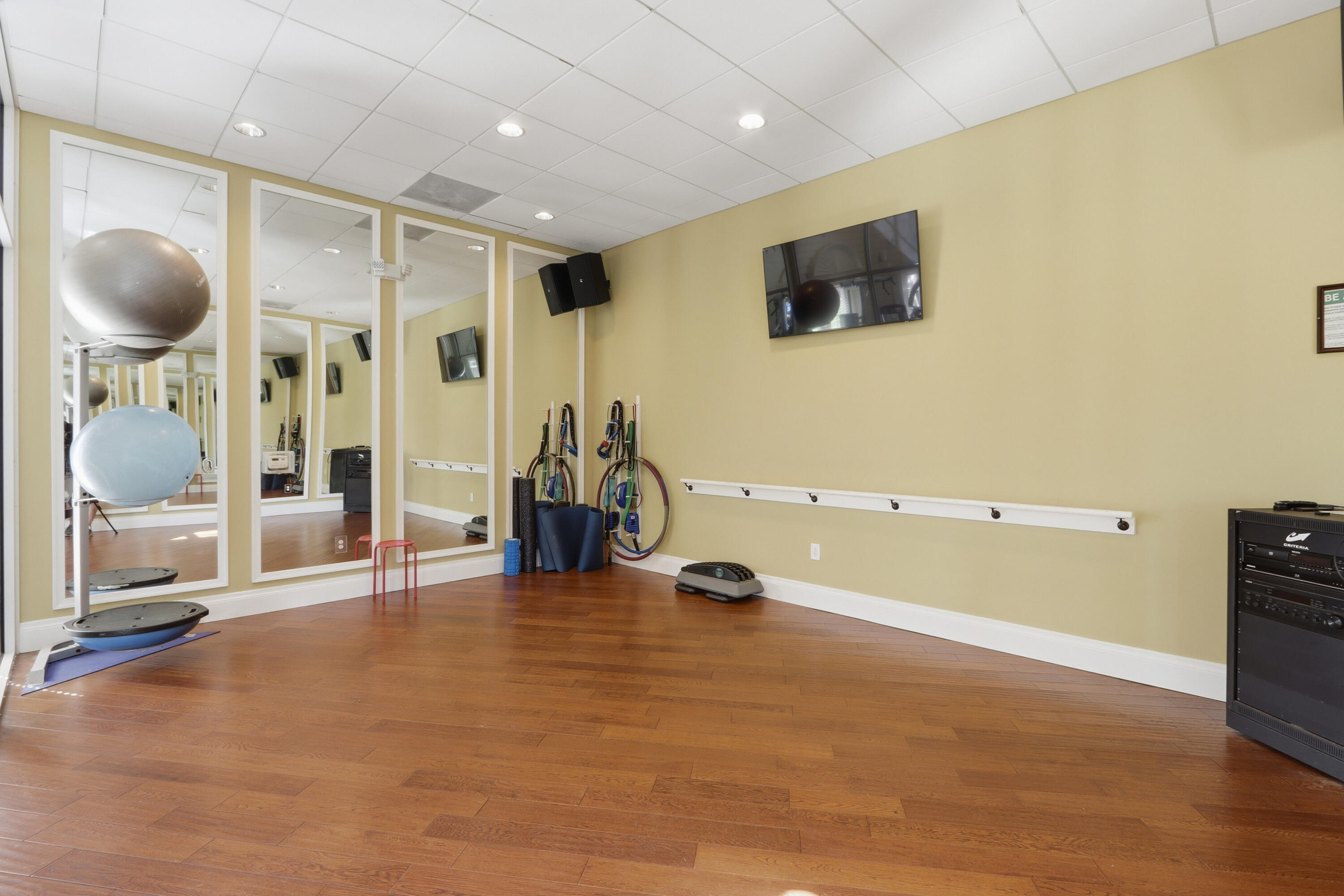 YACHT CLUB ON THE INTRACOASTAL CONDO - Residential