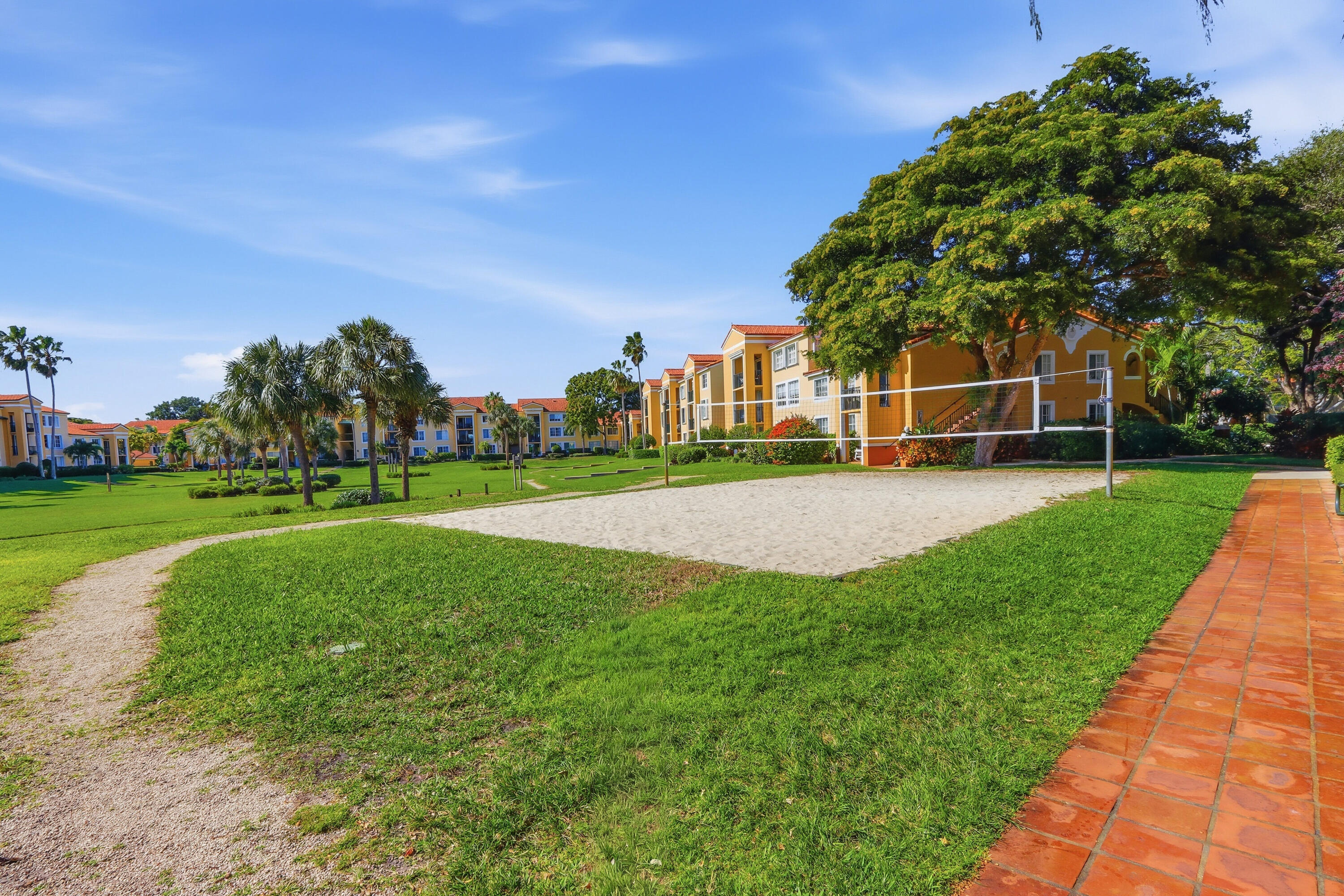 YACHT CLUB ON THE INTRACOASTAL CONDO - Residential