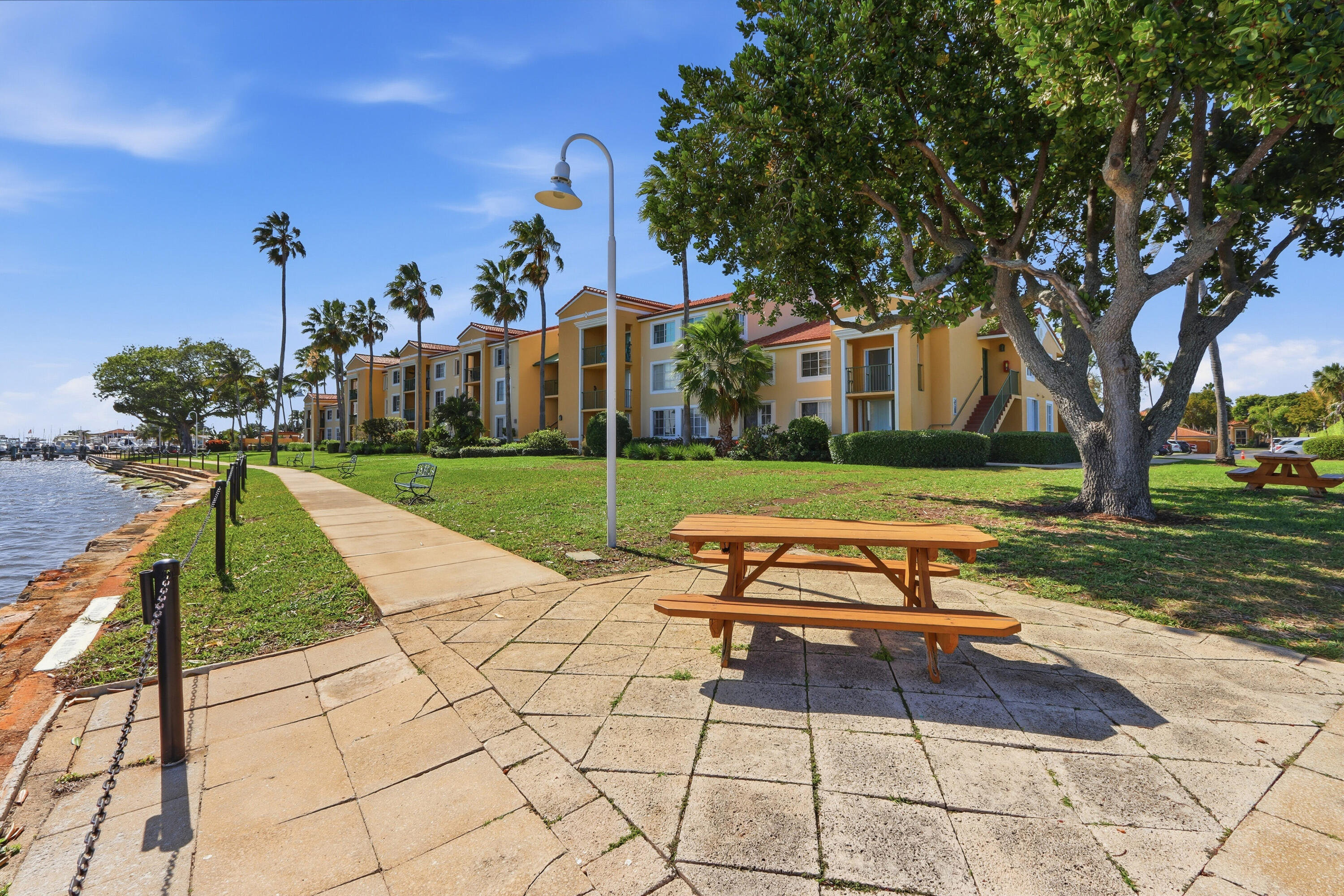 YACHT CLUB ON THE INTRACOASTAL CONDO - Residential