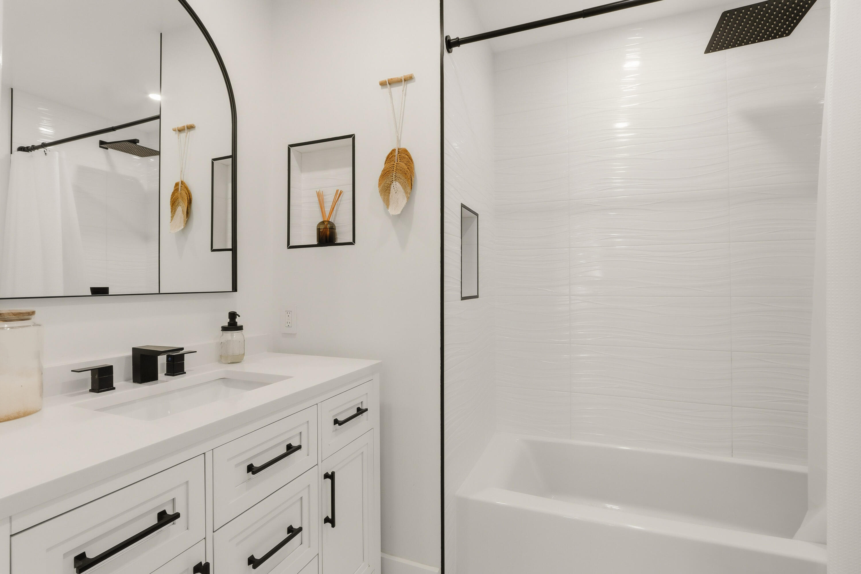 YACHT CLUB ON THE INTRACOASTAL CONDO - Residential