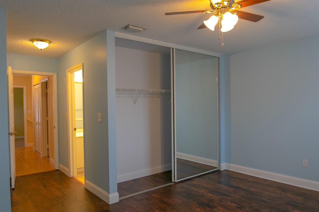 RIVERWALK - Residential