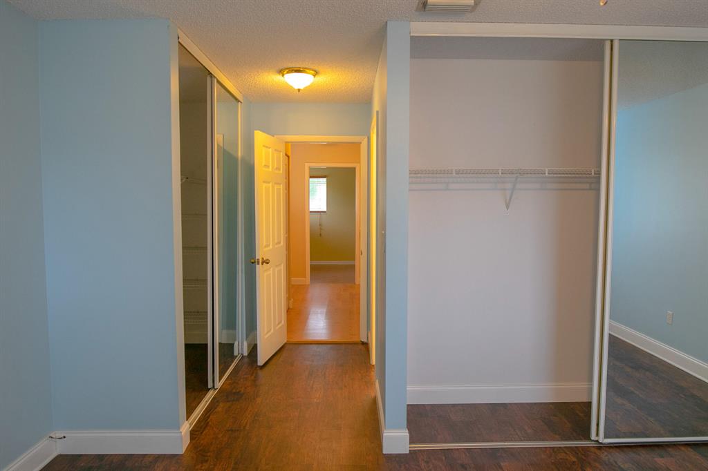 RIVERWALK - Residential