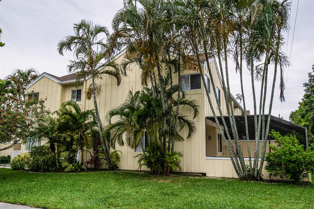 RIVERWALK - Residential