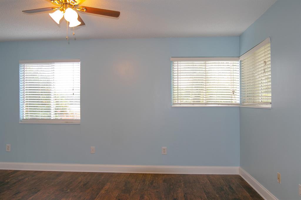 RIVERWALK - Residential