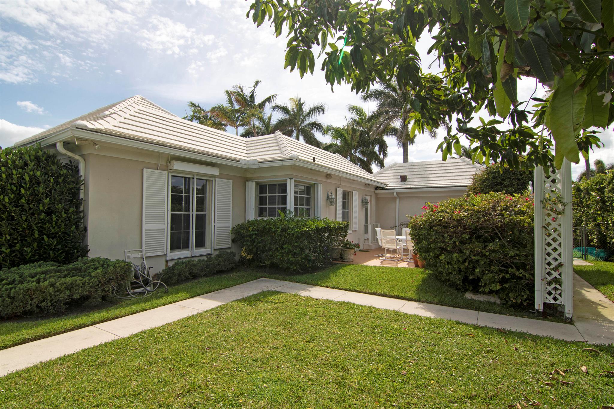 Point Manalapan 01 - Residential