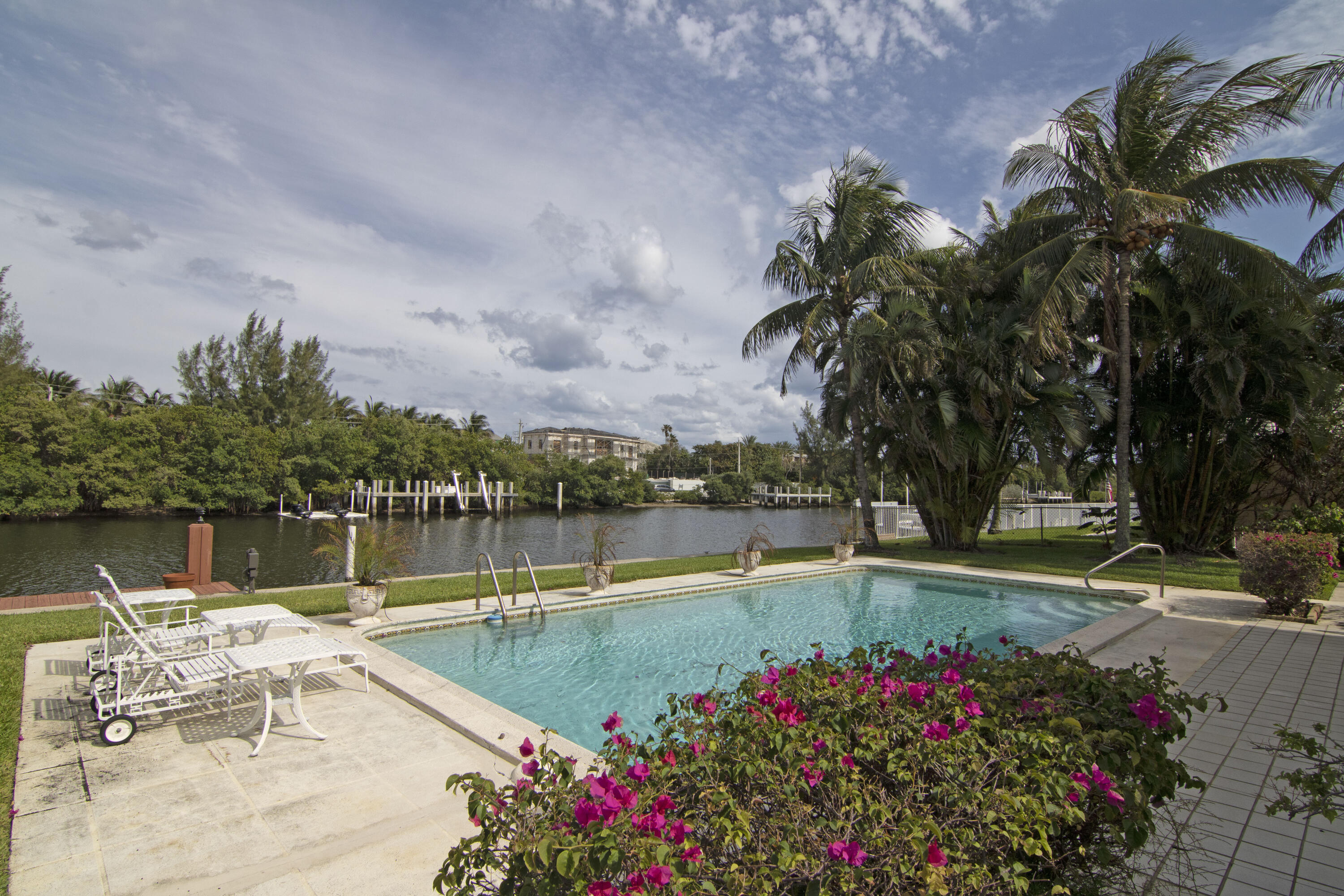 Point Manalapan 01 - Residential