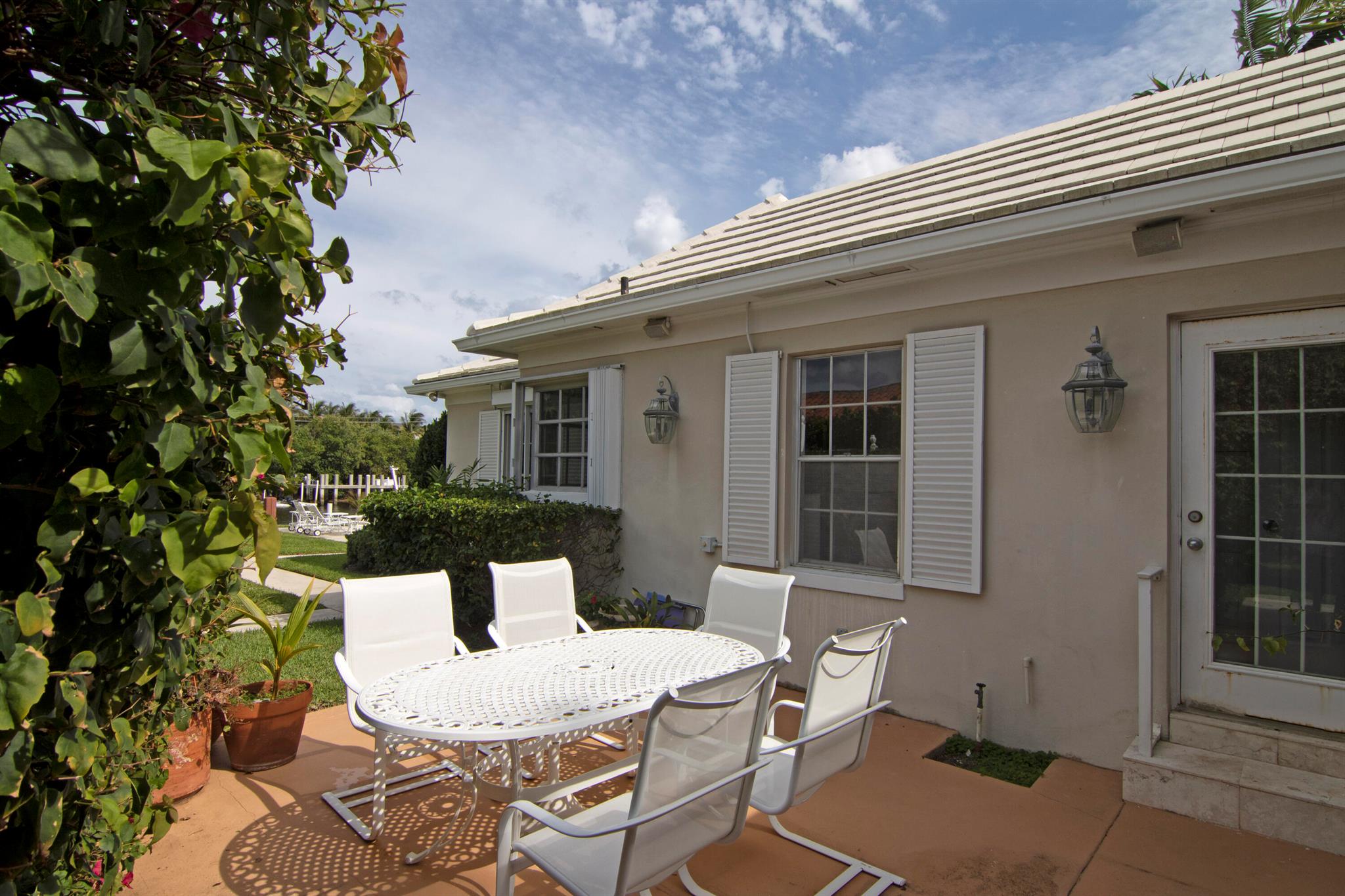 Point Manalapan 01 - Residential