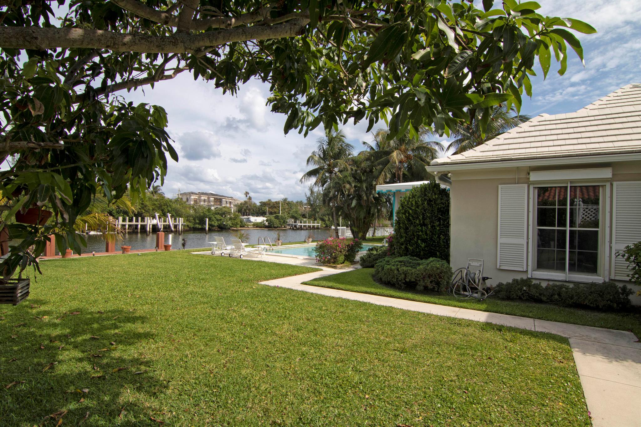 Point Manalapan 01 - Residential