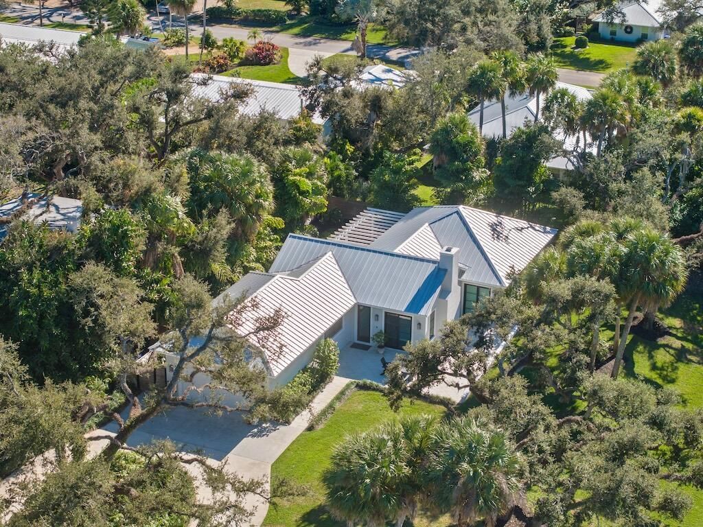 Photo of 506 Conn Way, Vero Beach, FL 32963 (MLS # R11154642)