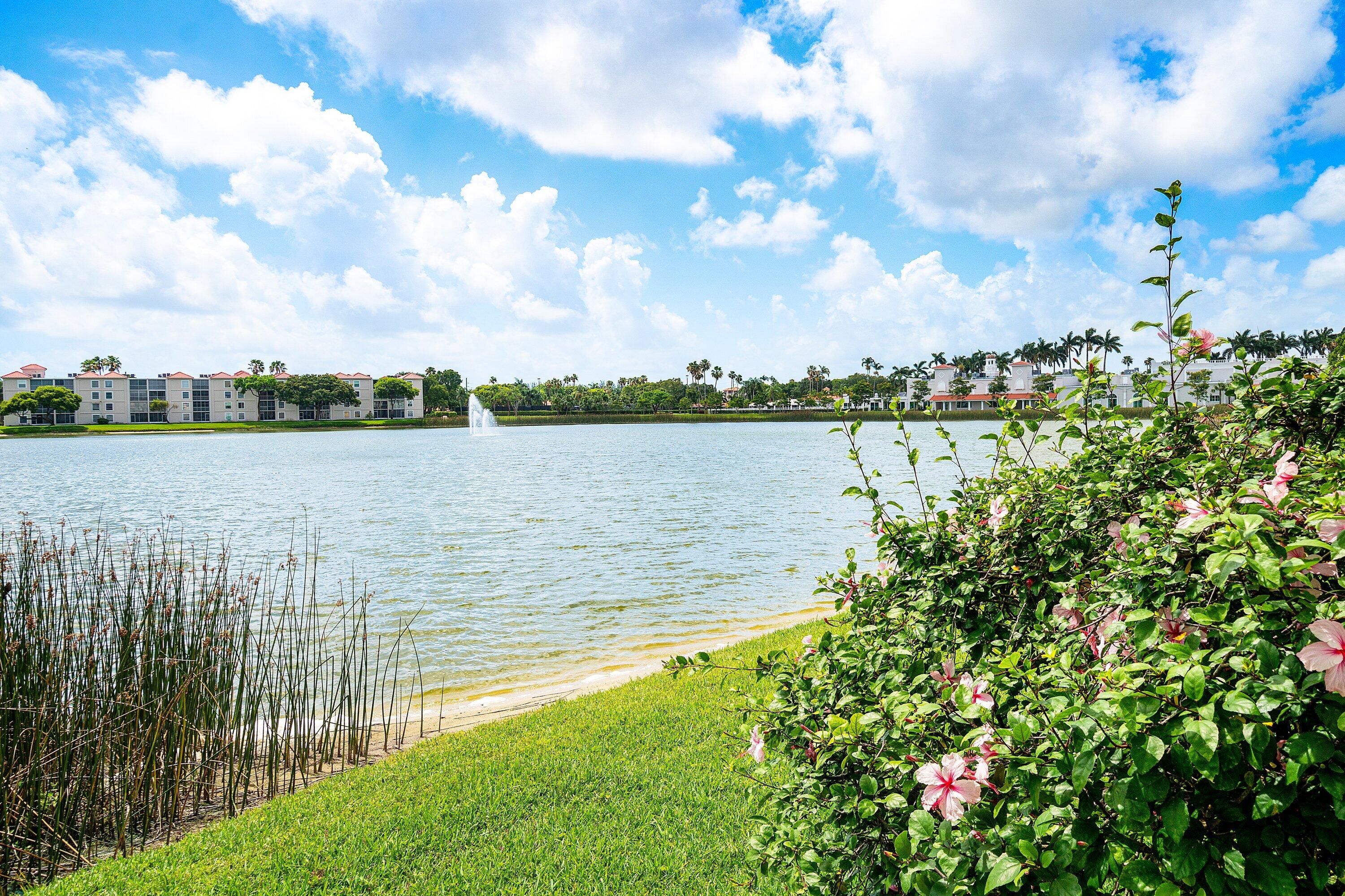 HUNTINGTON POINTE - Residential