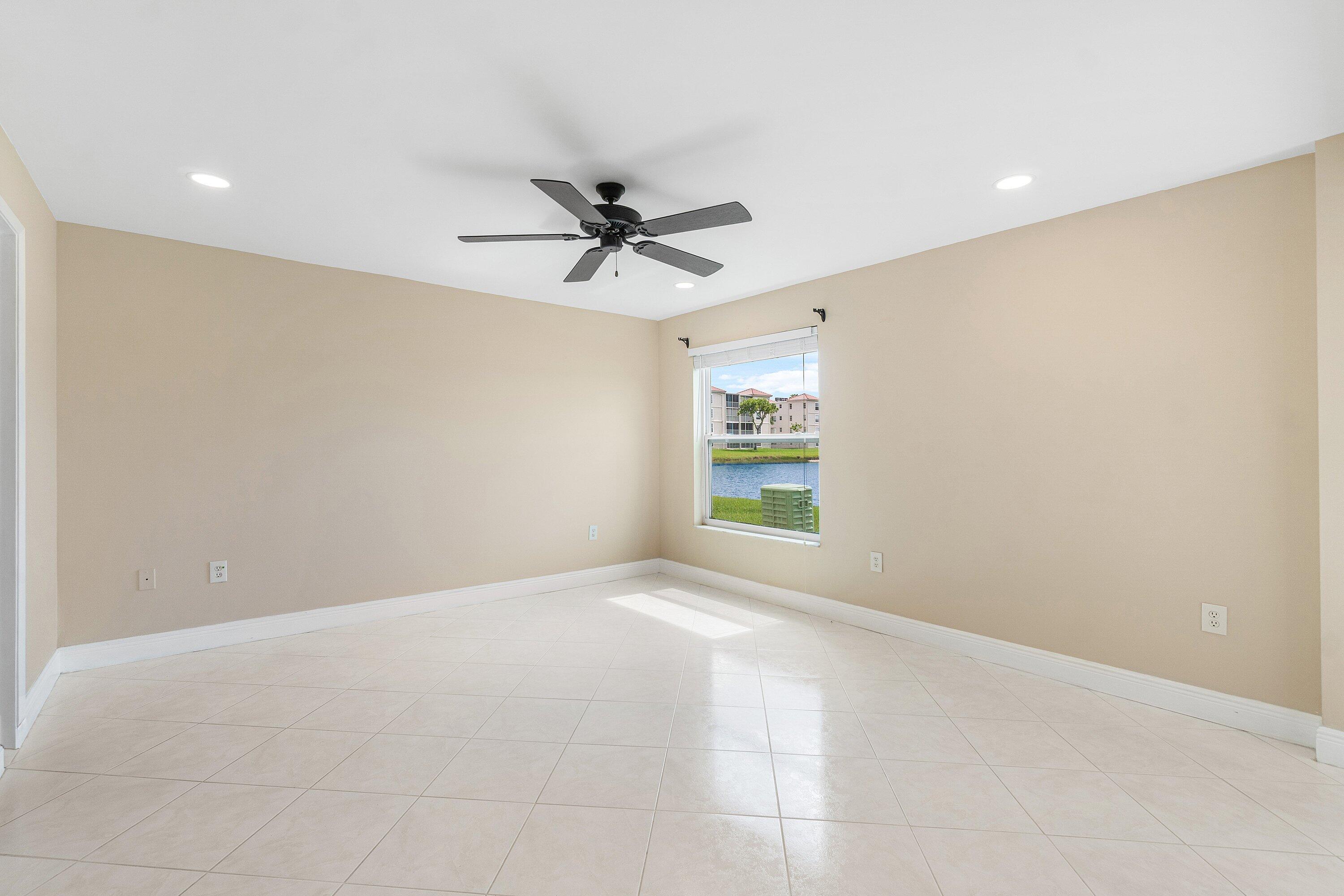 HUNTINGTON POINTE - Residential