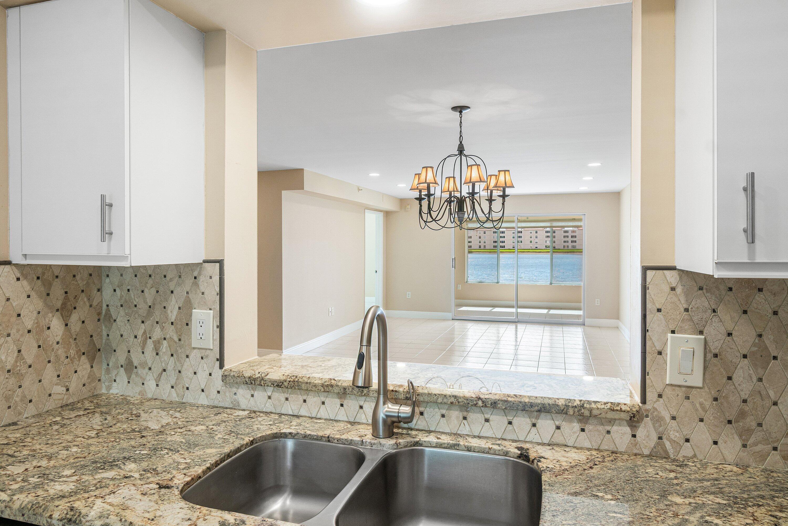HUNTINGTON POINTE - Residential