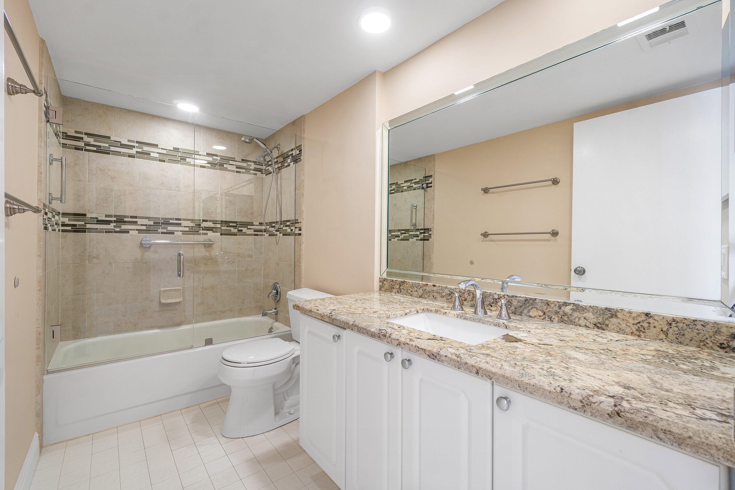HUNTINGTON POINTE - Residential
