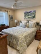 HUNTINGTON POINTE - Residential