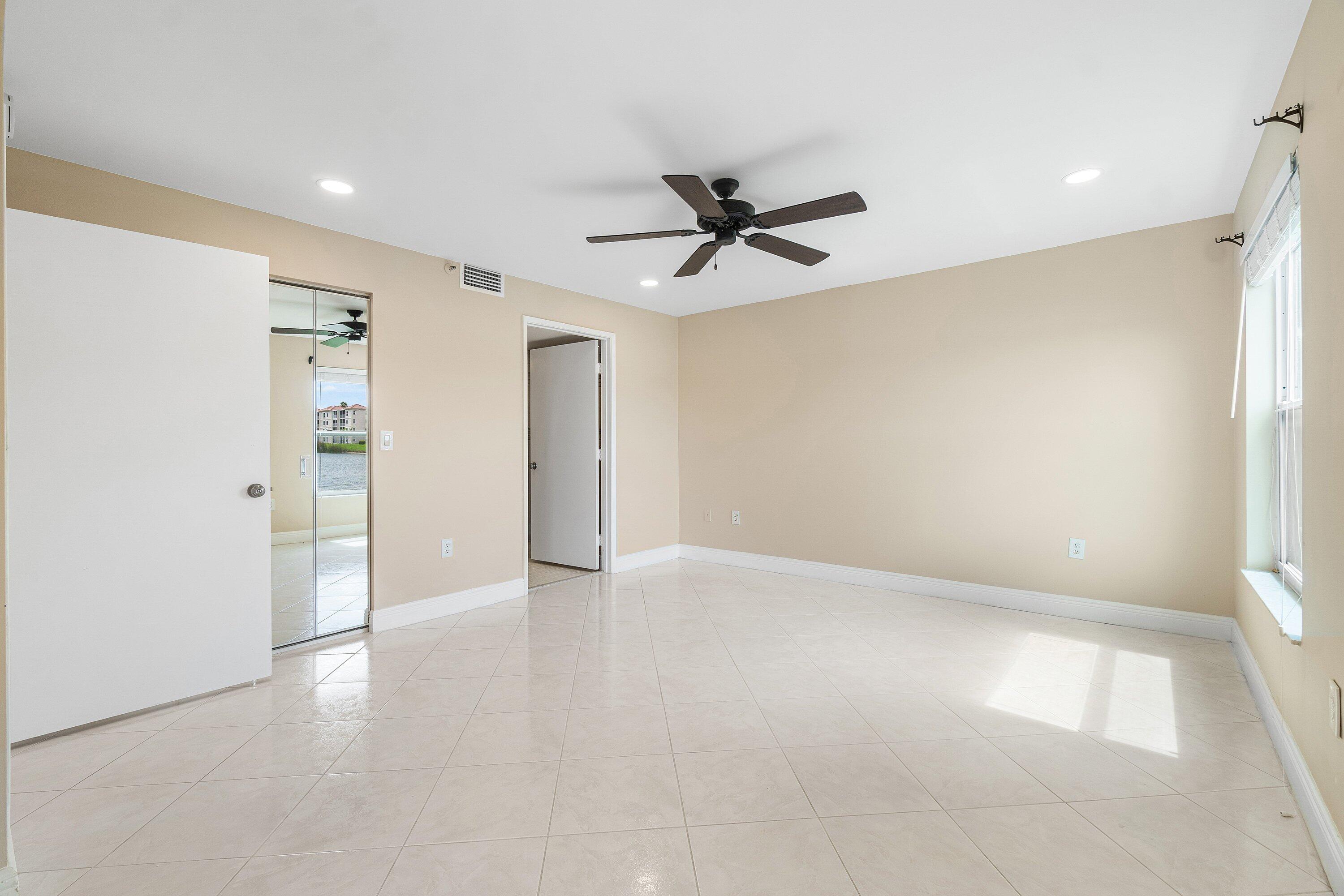 HUNTINGTON POINTE - Residential