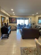 HUNTINGTON POINTE - Residential
