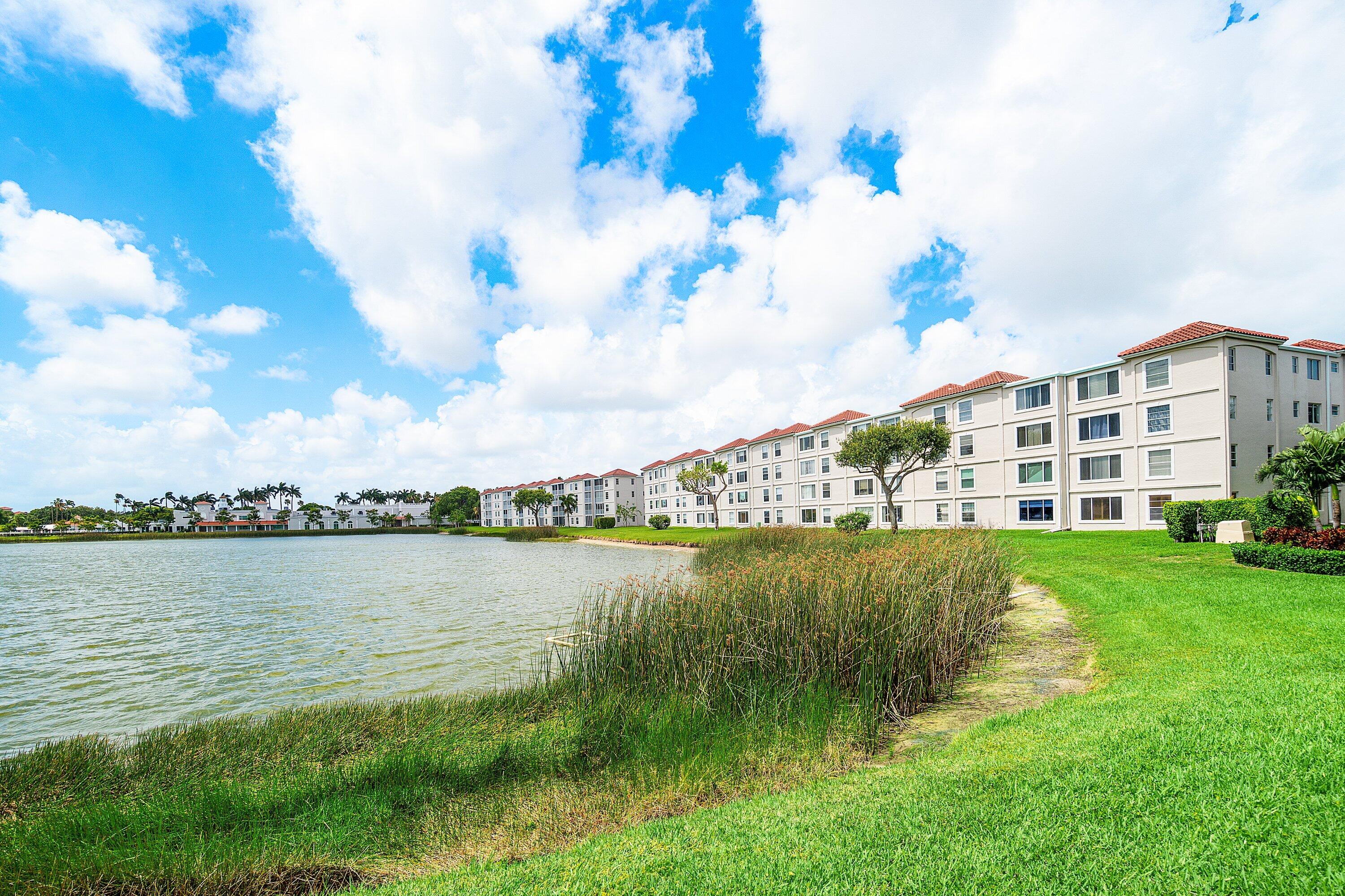 HUNTINGTON POINTE - Residential