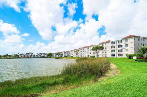 Tiny photo for 14096 Huntington Pointe Drive #106, Delray Beach, FL 33484 (MLS # B26034086)