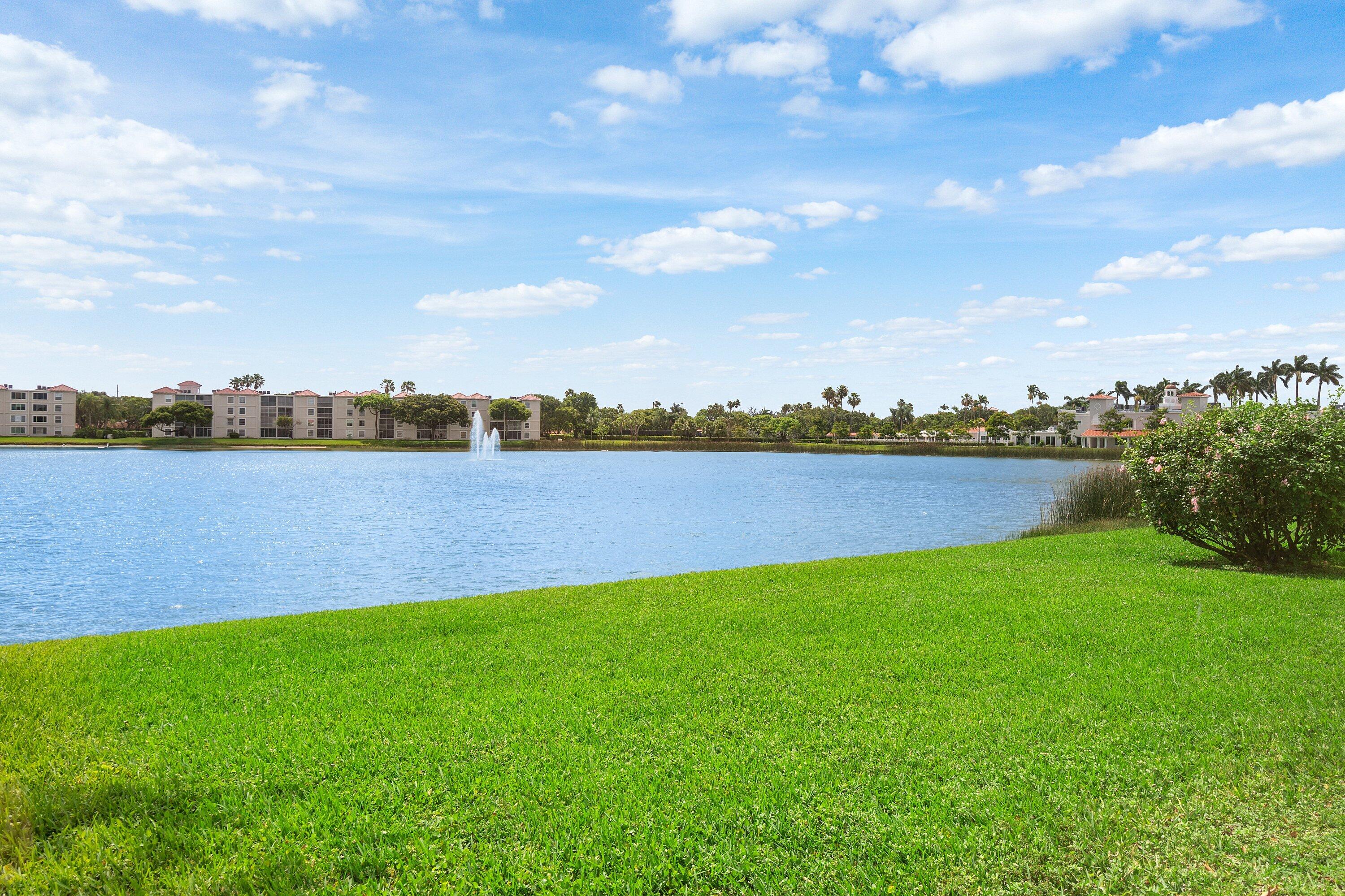 HUNTINGTON POINTE - Residential