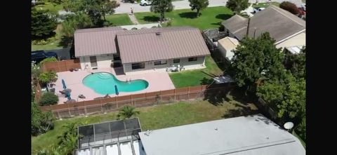 Single Family Residence in Delray Beach FL 714 Heron Dr Dr 3.jpg
