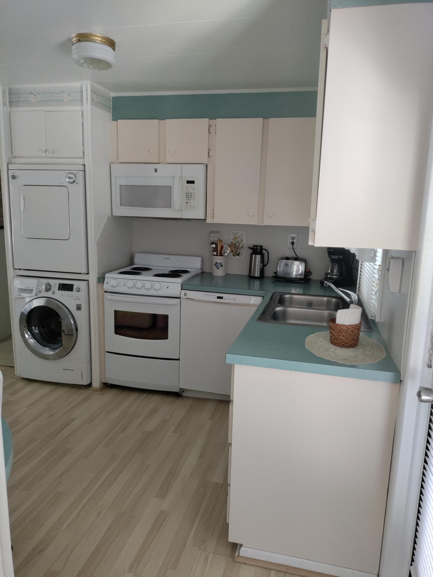 WEST LAKES OF BOCA RATON INC - Residential