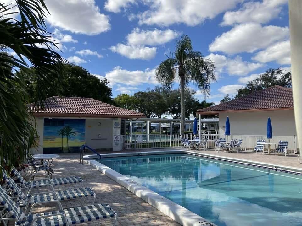 WEST LAKES OF BOCA RATON INC - Residential