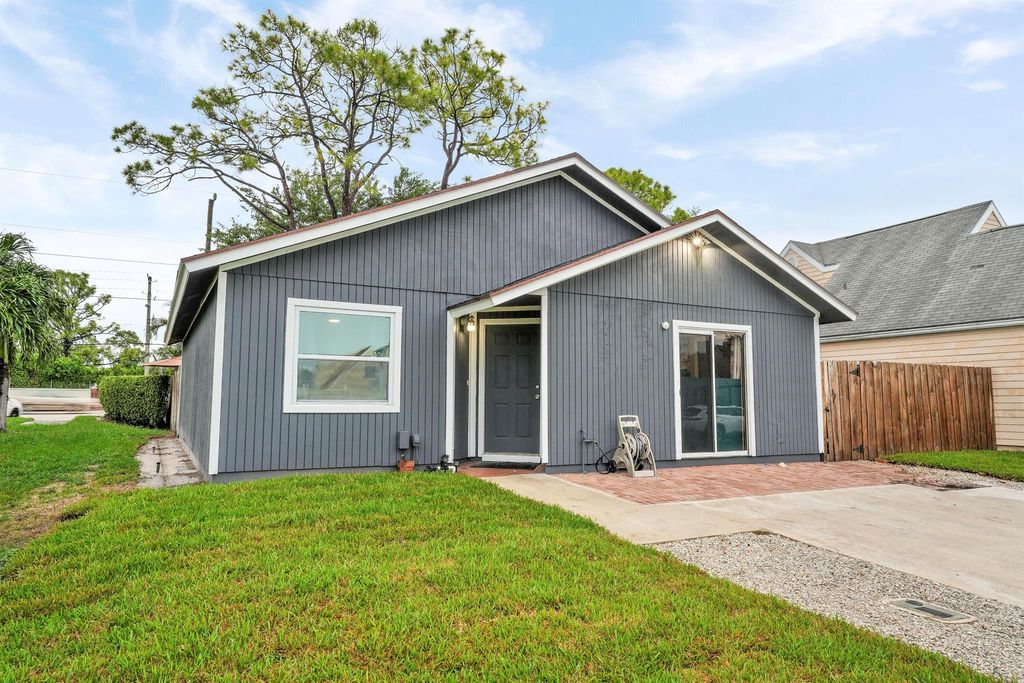 Photo of 4181 Willowood Lane, Lake Worth, FL 33462 (MLS # R11122200)