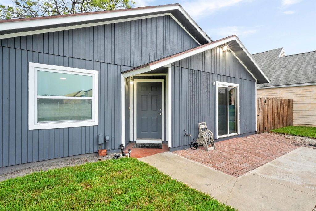 Photo of 4181 Willowood Lane, Lake Worth, FL 33462 (MLS # R11122200)