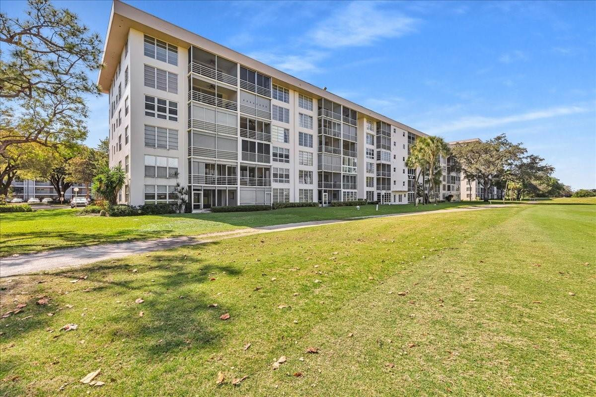 Palm Aire - Residential