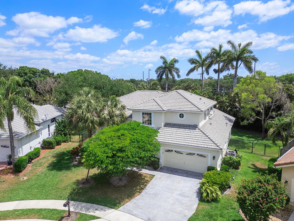 Photo of 10081 Umberland Place, Boca Raton, FL 33428 (MLS # R10981681)