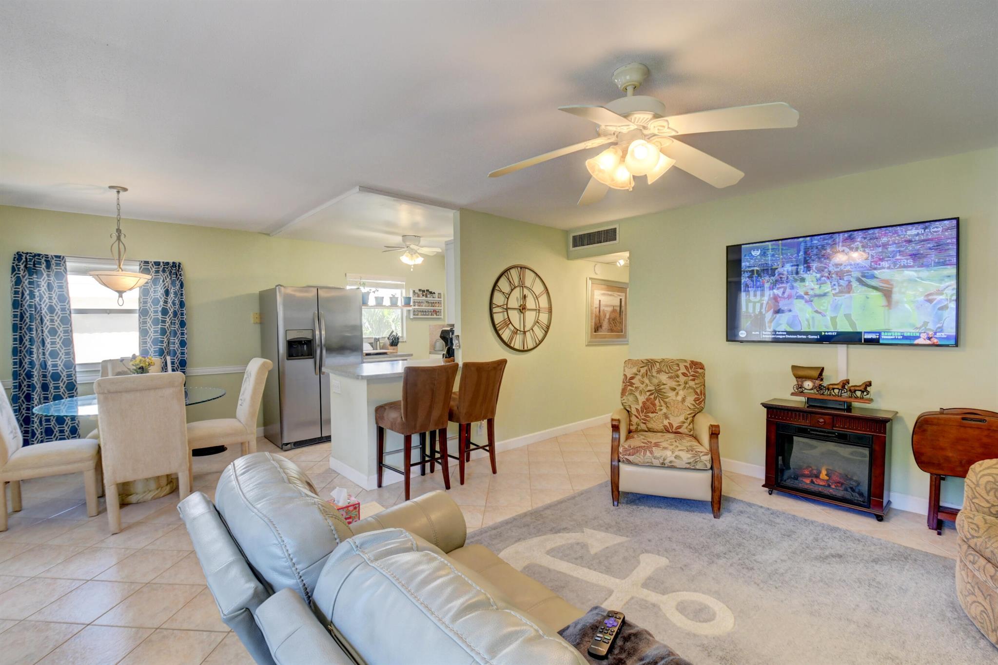 KINGS POINT SAXONY CONDOS - Residential