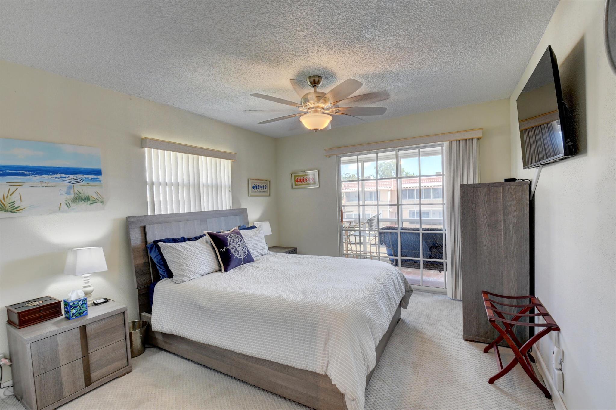 KINGS POINT SAXONY CONDOS - Residential