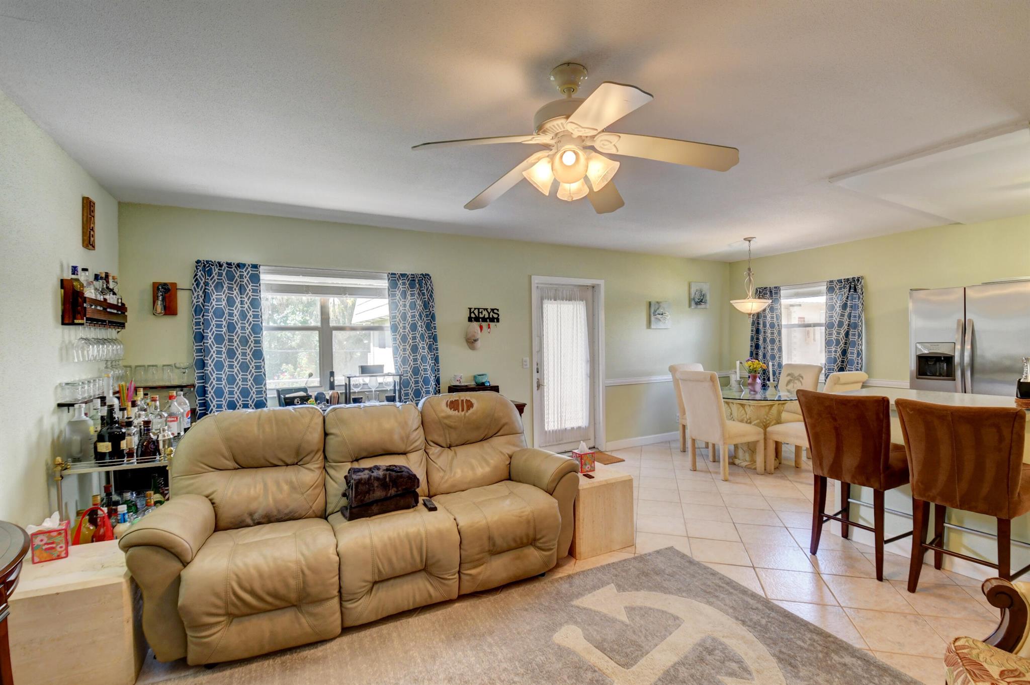 KINGS POINT SAXONY CONDOS - Residential