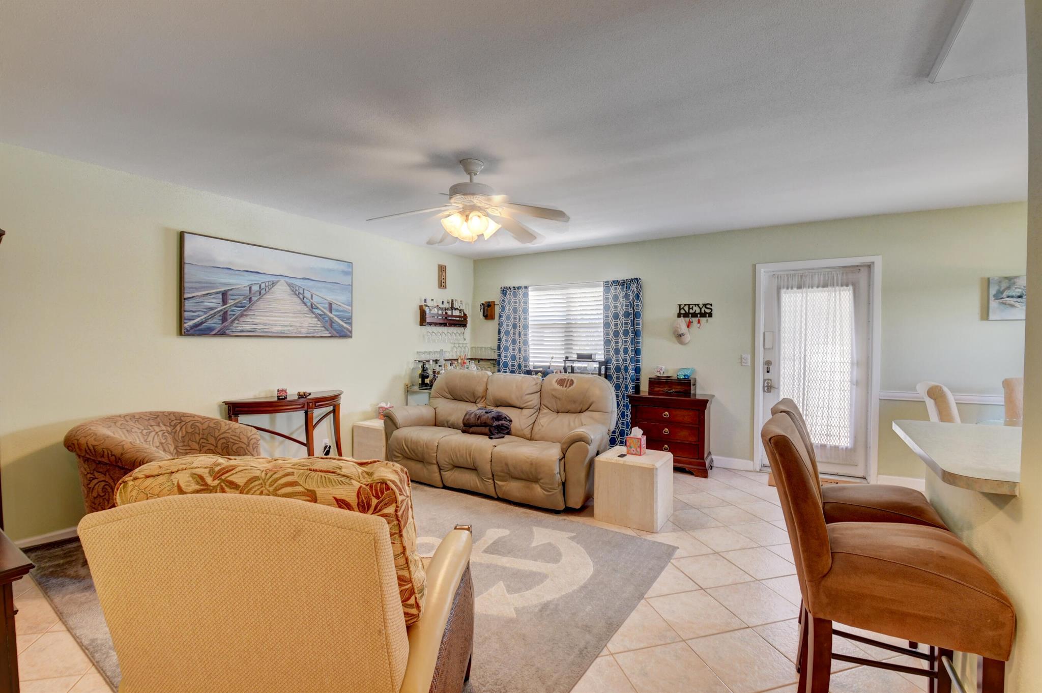 KINGS POINT SAXONY CONDOS - Residential