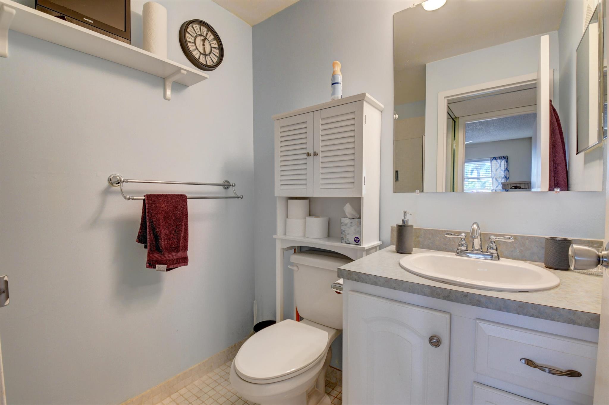 KINGS POINT SAXONY CONDOS - Residential