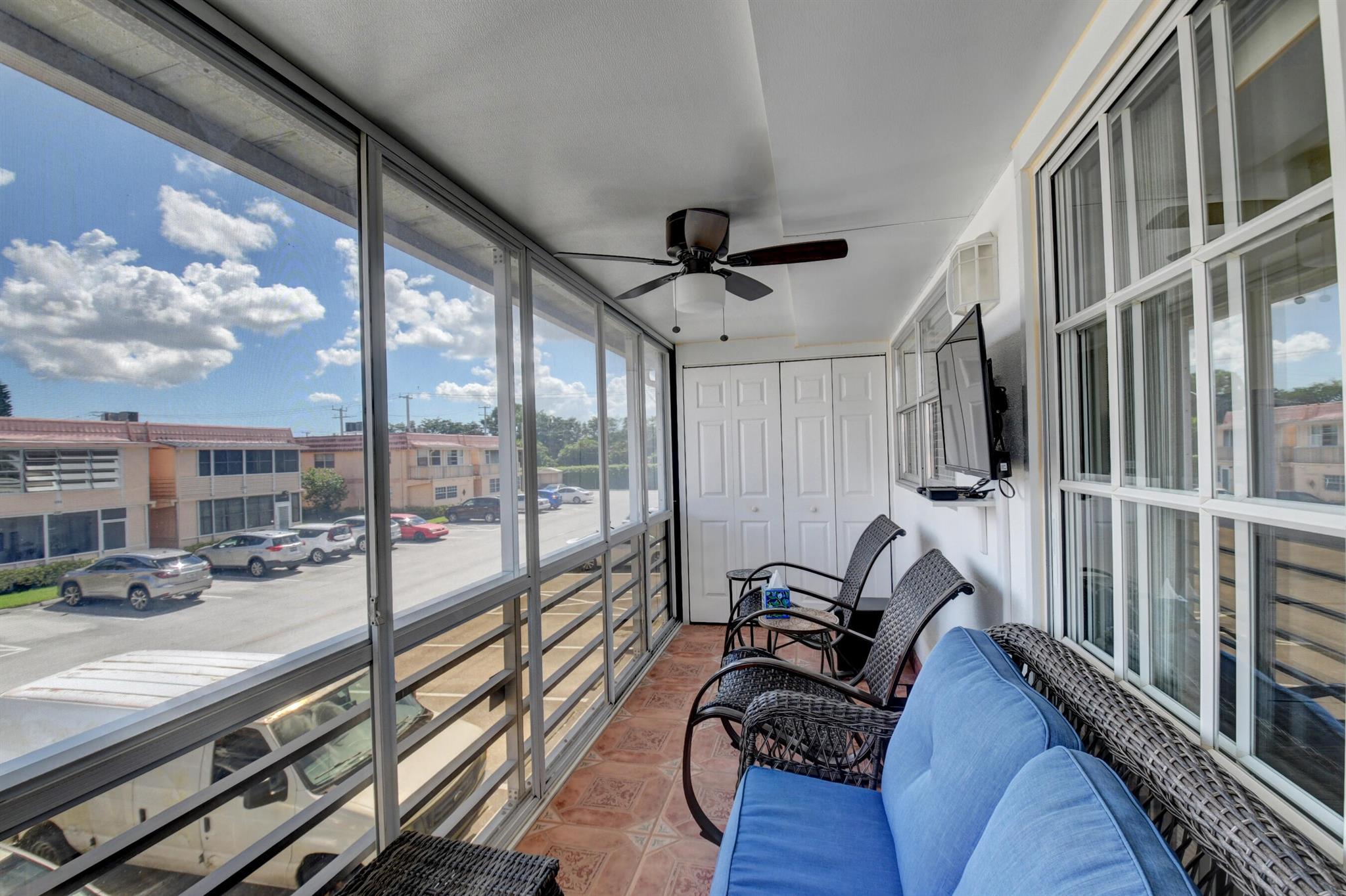 KINGS POINT SAXONY CONDOS - Residential