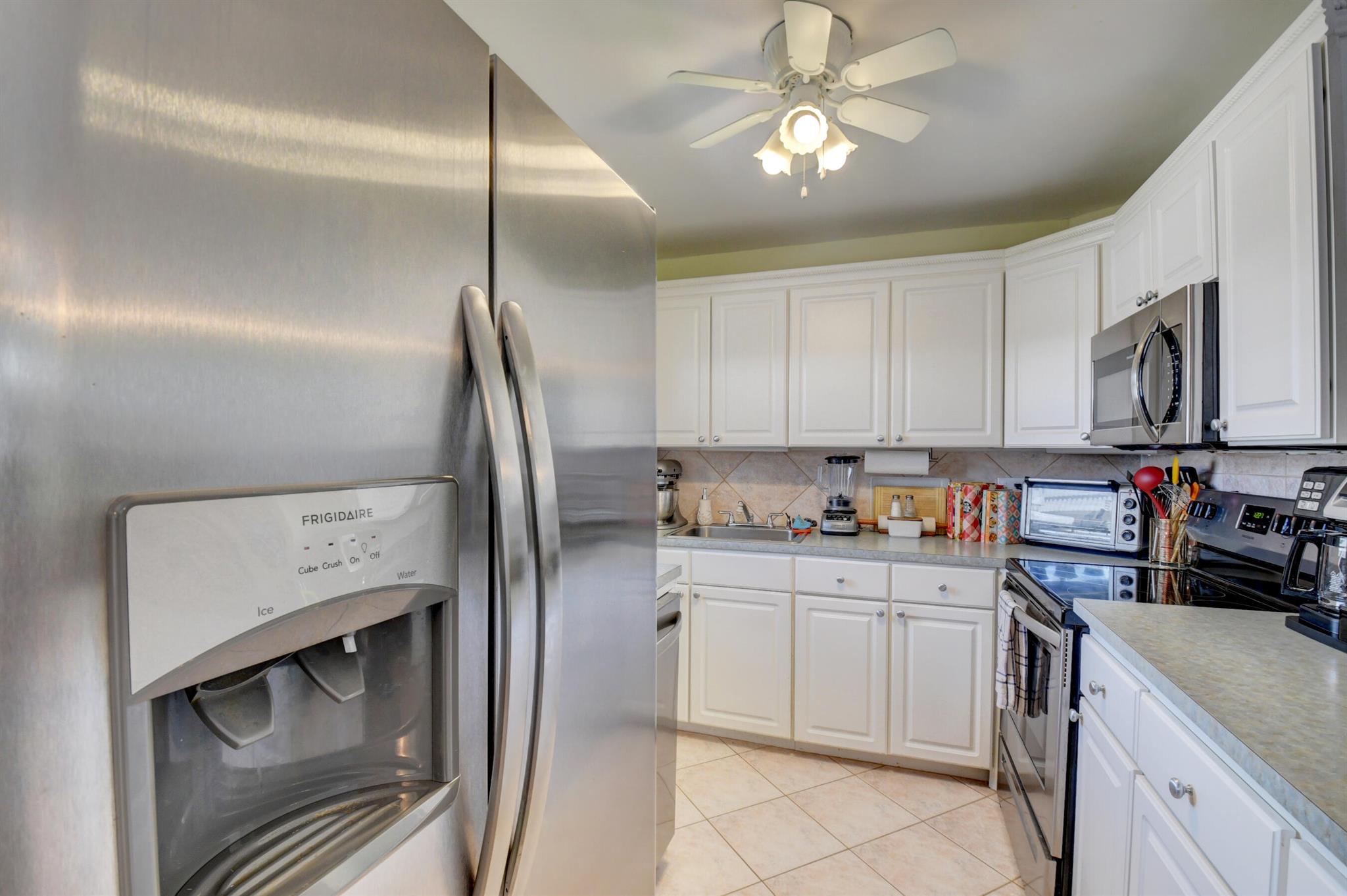 KINGS POINT SAXONY CONDOS - Residential