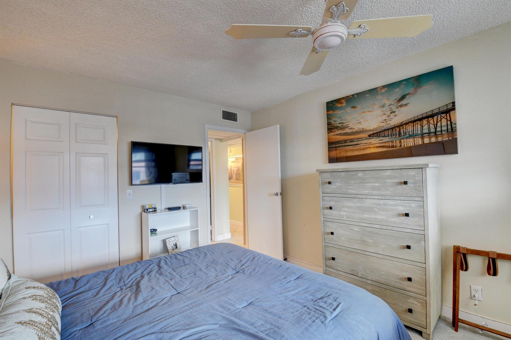 KINGS POINT SAXONY CONDOS - Residential