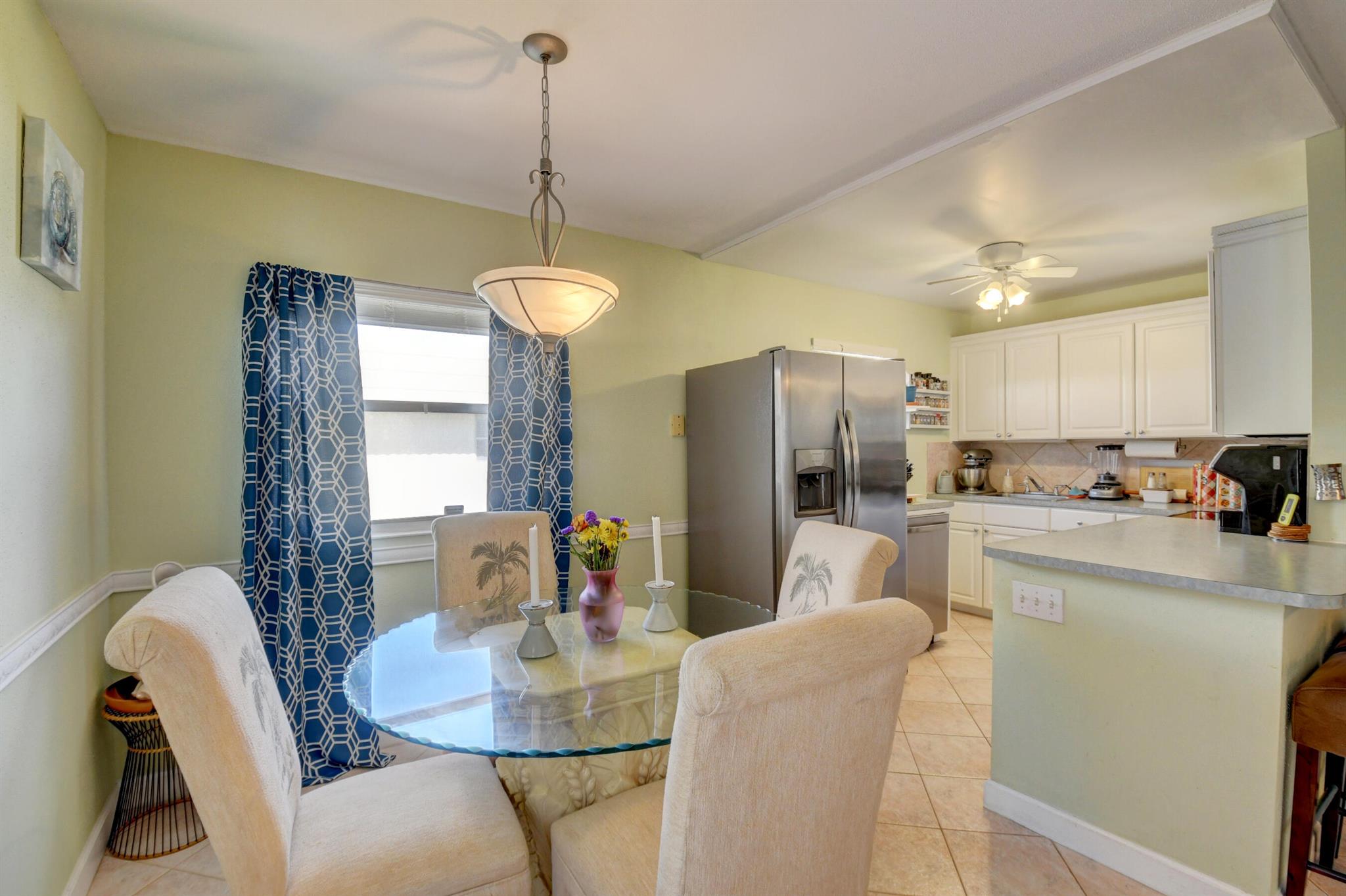 KINGS POINT SAXONY CONDOS - Residential