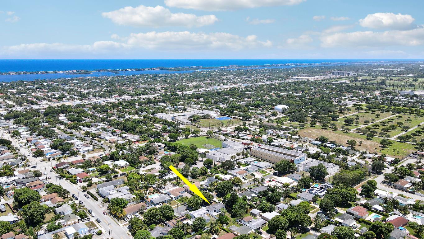 EL MONTE PARK - Residential