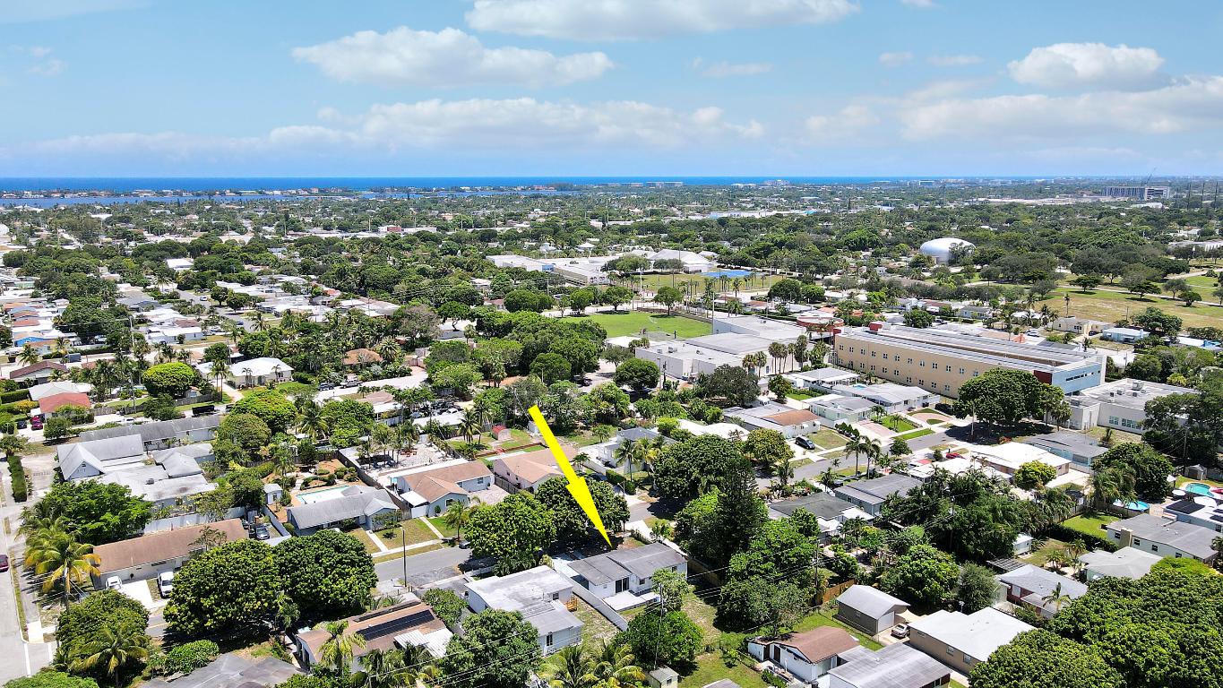 EL MONTE PARK - Residential