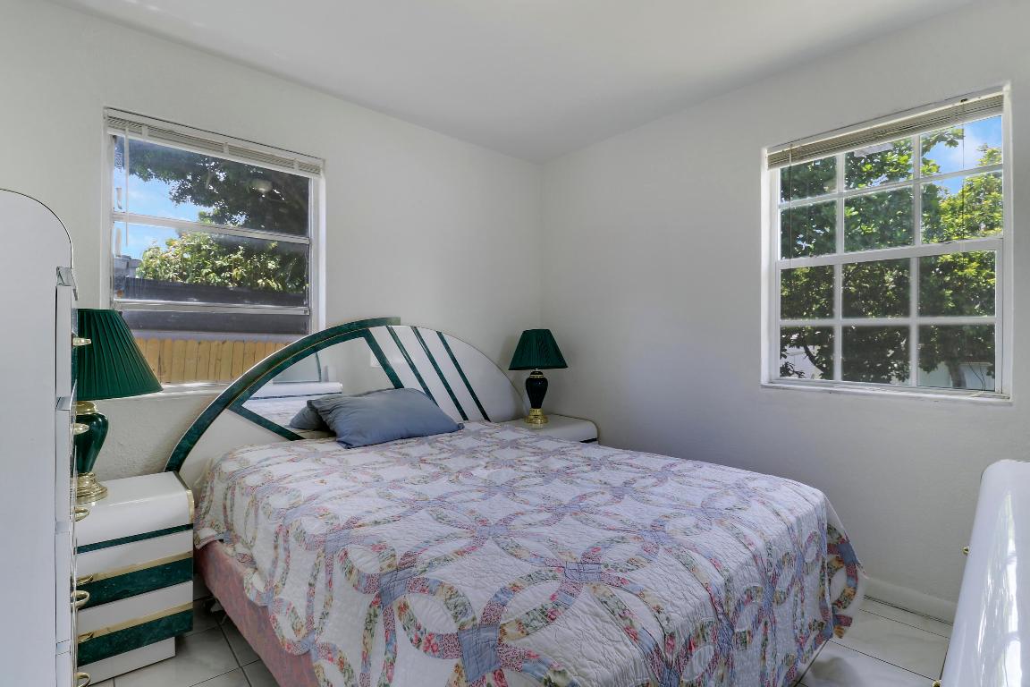 EL MONTE PARK - Residential